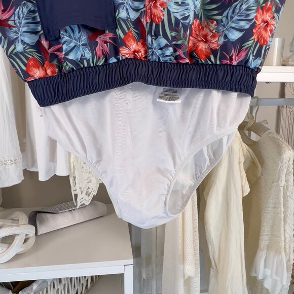 Tommy Bahama boys size 14/16 swim trunks botanical, coastal, beachy #2443 - Picture 6 of 8